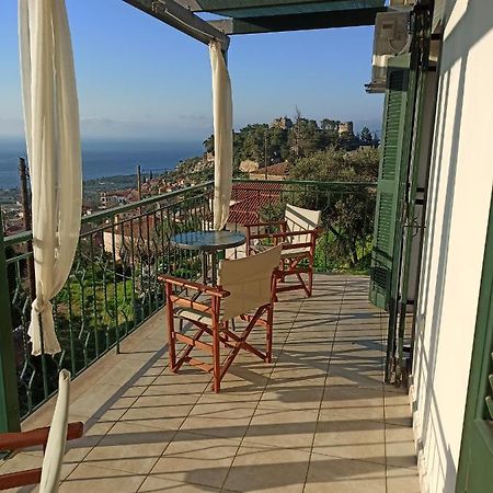 Kiparissia Castle & Sea View Villa Kyparissia Bagian luar foto