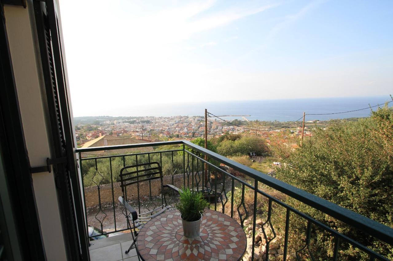 Kiparissia Castle & Sea View Villa Kyparissia Bagian luar foto