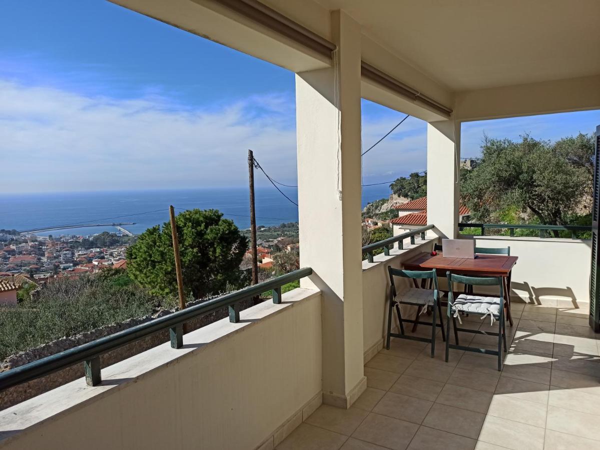 Kiparissia Castle & Sea View Villa Kyparissia Bagian luar foto