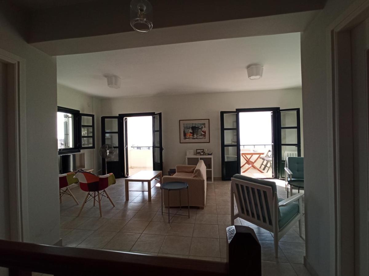 Kiparissia Castle & Sea View Villa Kyparissia Bagian luar foto