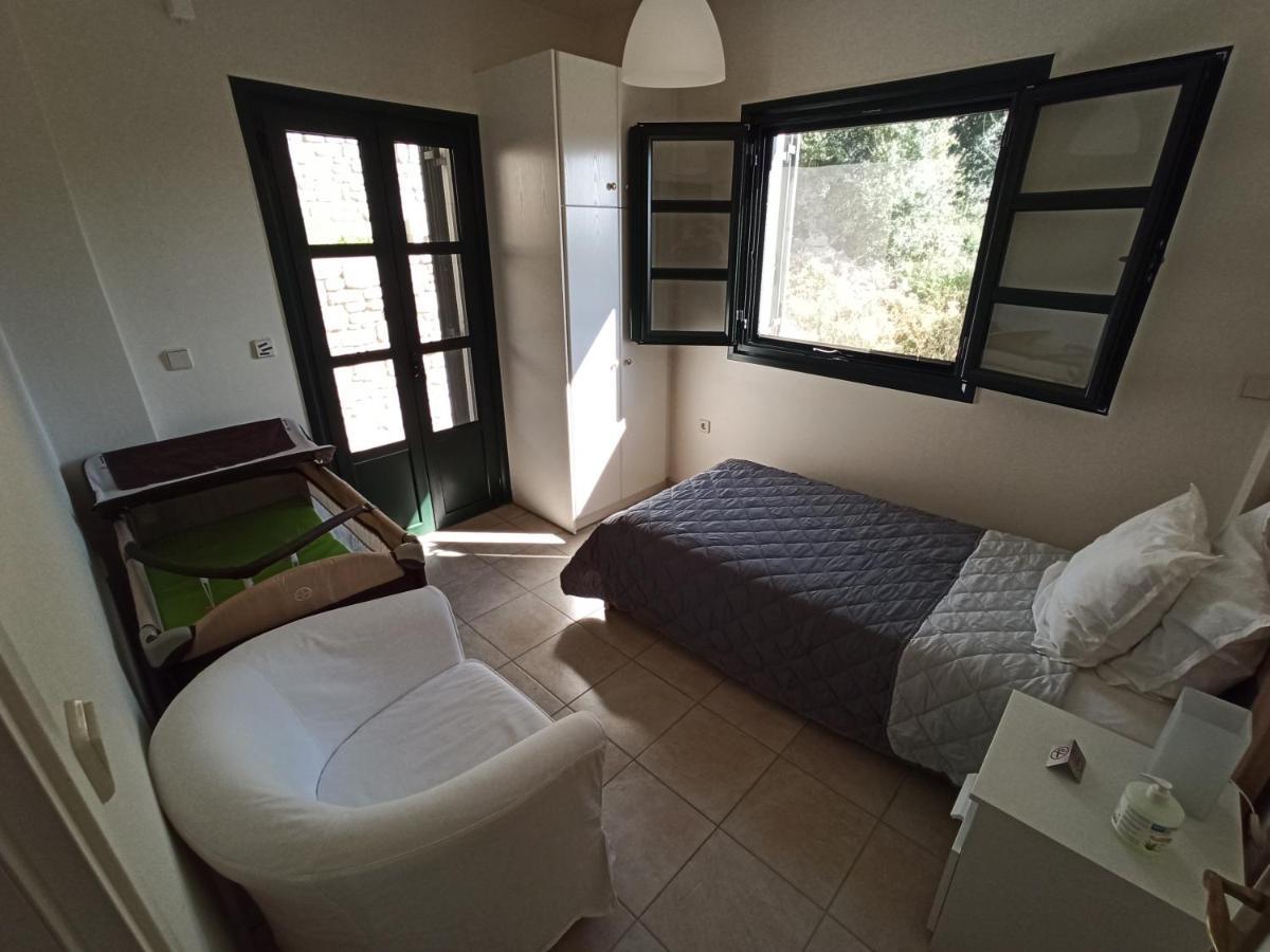 Kiparissia Castle & Sea View Villa Kyparissia Bagian luar foto