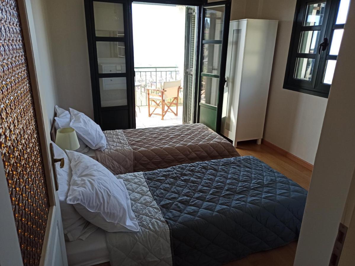 Kiparissia Castle & Sea View Villa Kyparissia Bagian luar foto