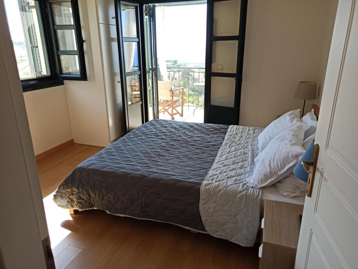 Kiparissia Castle & Sea View Villa Kyparissia Bagian luar foto